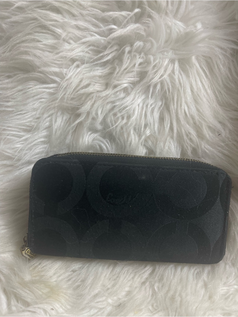 Coach Black Signature Zip Around  Accordion Wallet gold tone hardwares . - Picture 2 of 10
